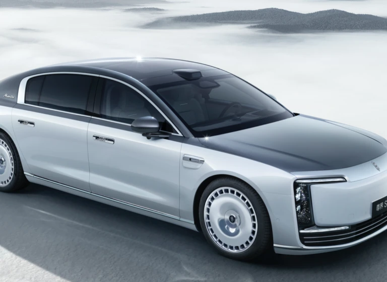 Huawei Maextro S800: вместо Mercedes‑Maybach S‑Class 0