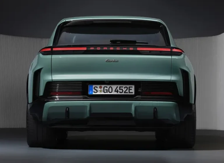 Электрический Porsche Cayenne 2026 3
